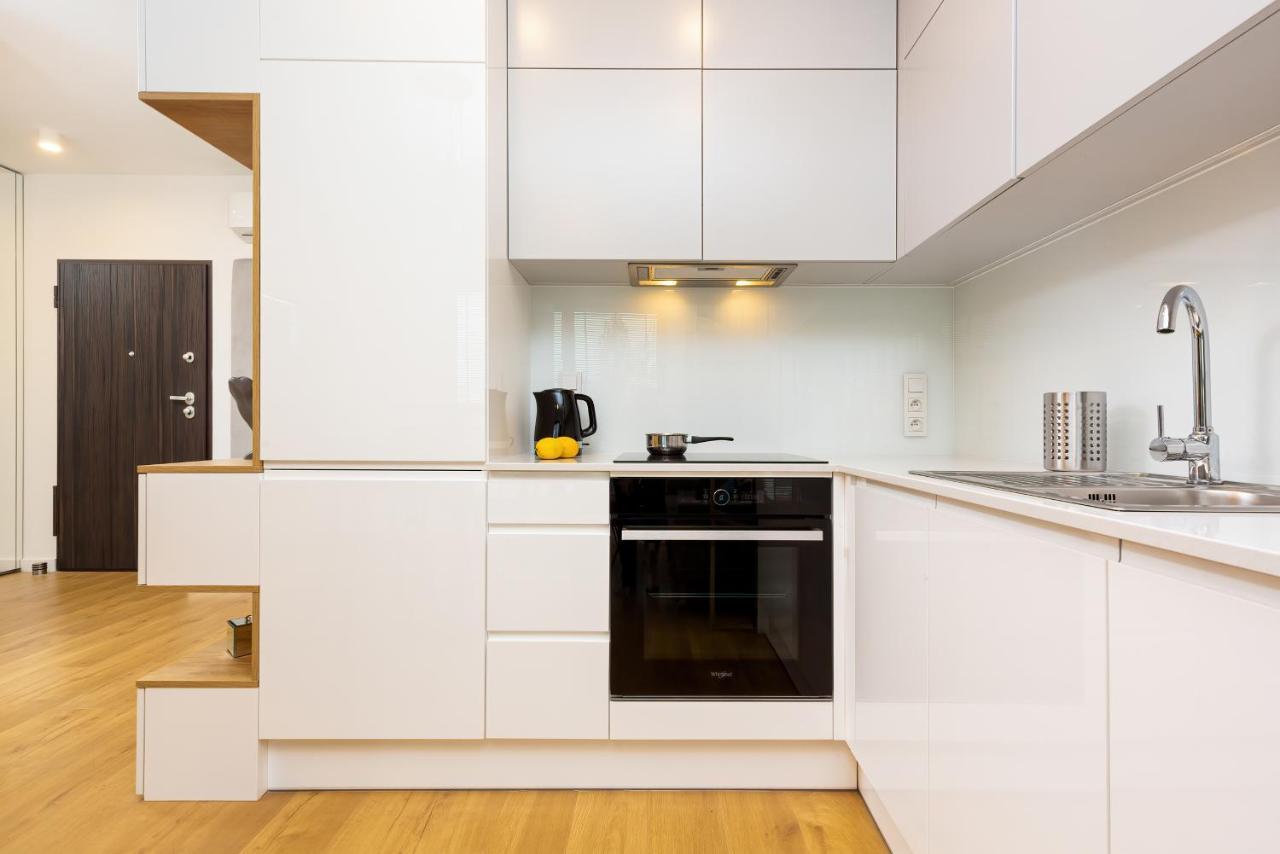 Apartment City Center Grzybowska By Renters Prestige Варшава Екстер'єр фото