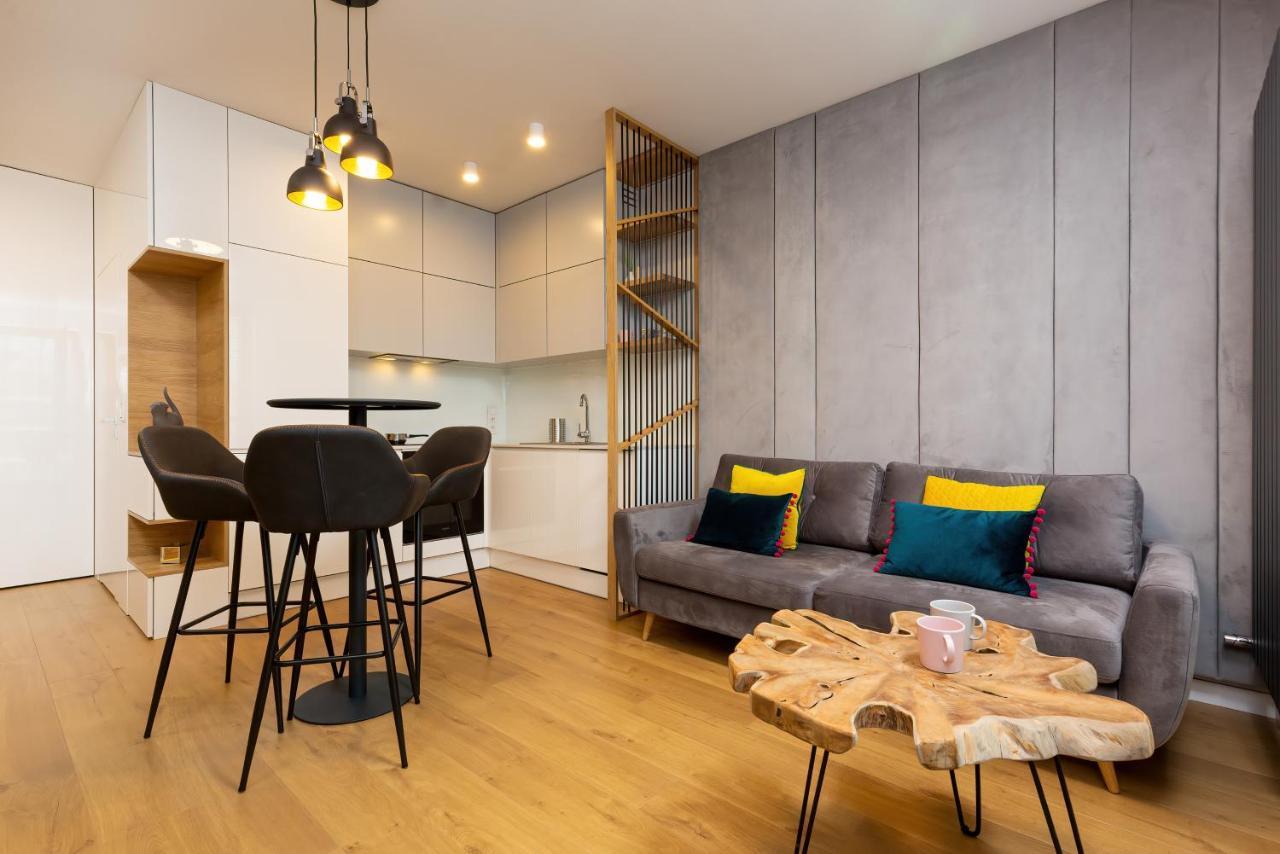 Apartment City Center Grzybowska By Renters Prestige Варшава Екстер'єр фото