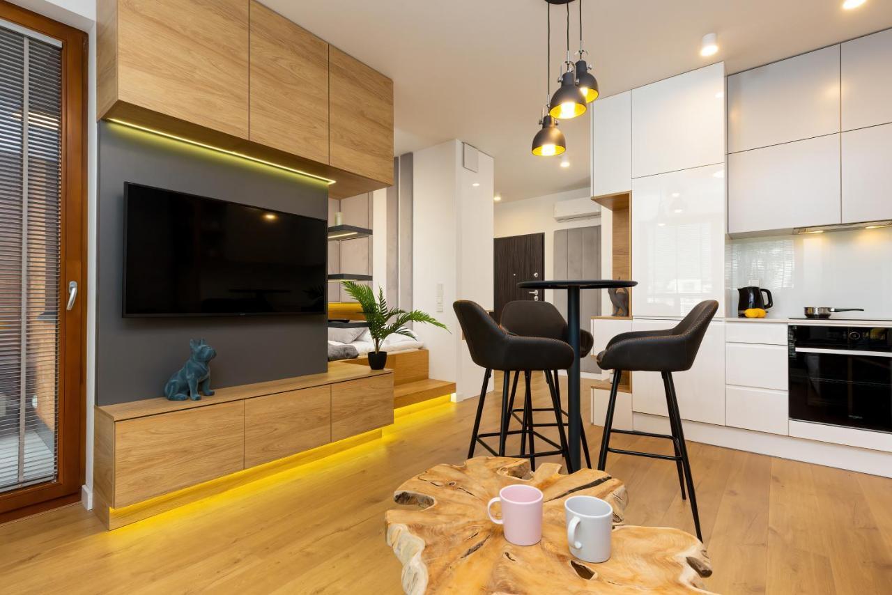 Apartment City Center Grzybowska By Renters Prestige Варшава Екстер'єр фото