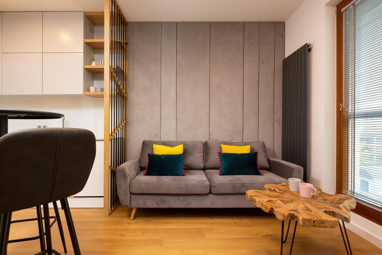 Apartment City Center Grzybowska By Renters Prestige Варшава Екстер'єр фото